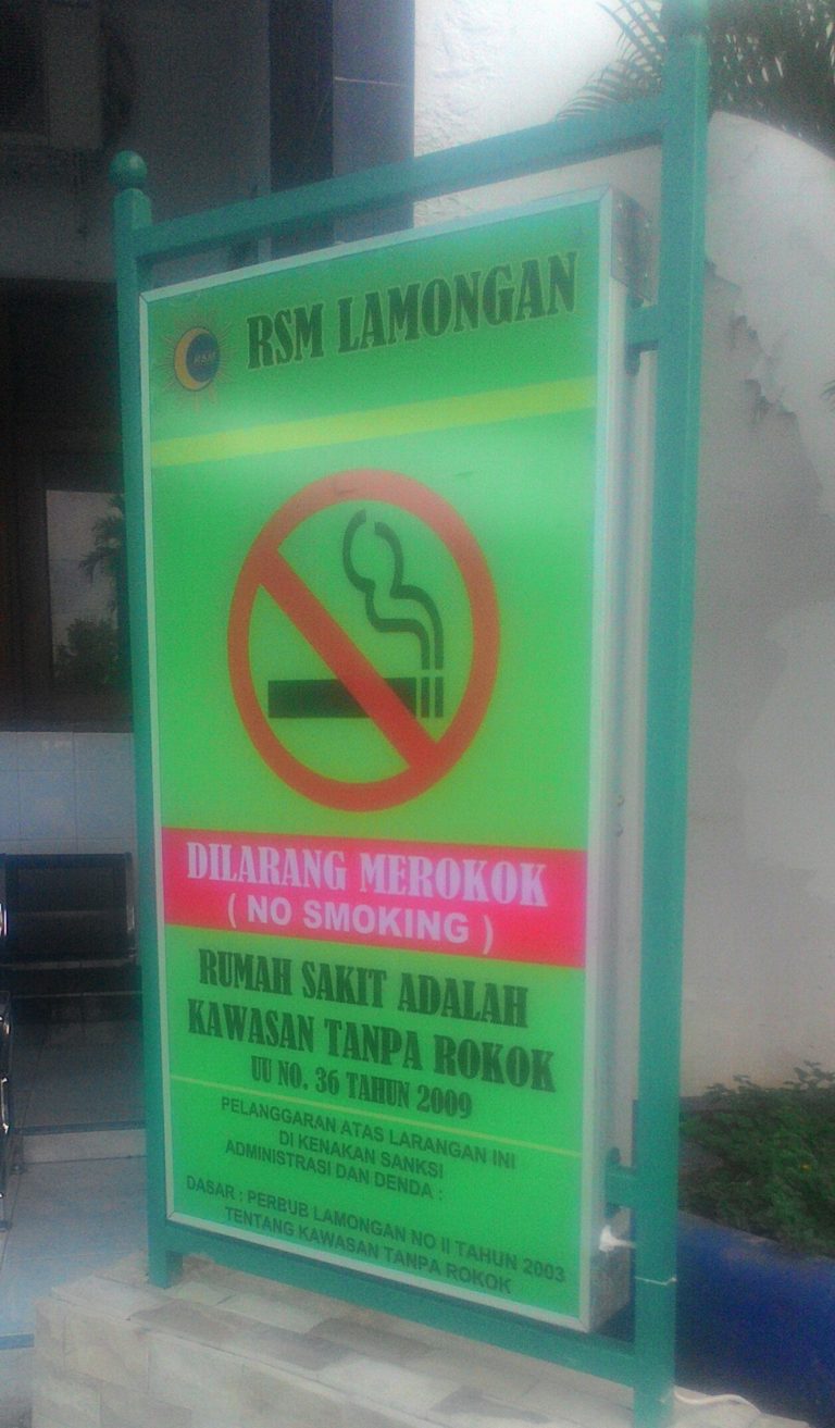 Merokok di Kawasan Rumah Sakit Muhammadiyah Lamongan “Haram ...