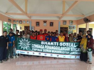 lpb-pdm-lamongan-salurkan-bantuan